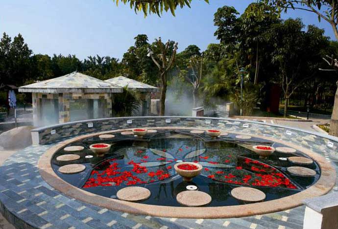 碧水灣現象詮釋服務業本質